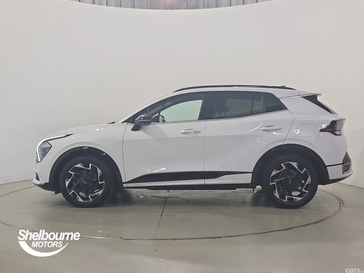 Kia Sportage SUV, Petrol, 2024, White