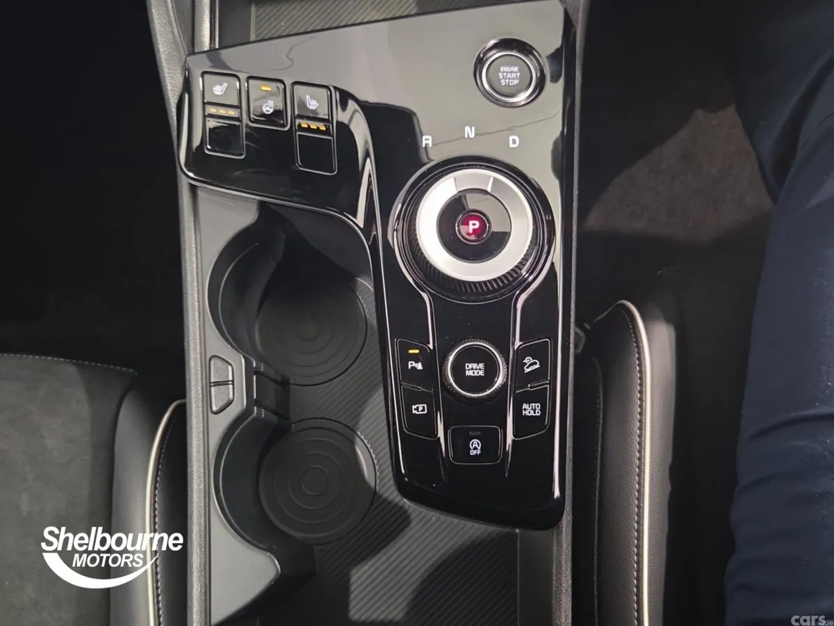 Kia Sportage SUV, Petrol, 2024, White