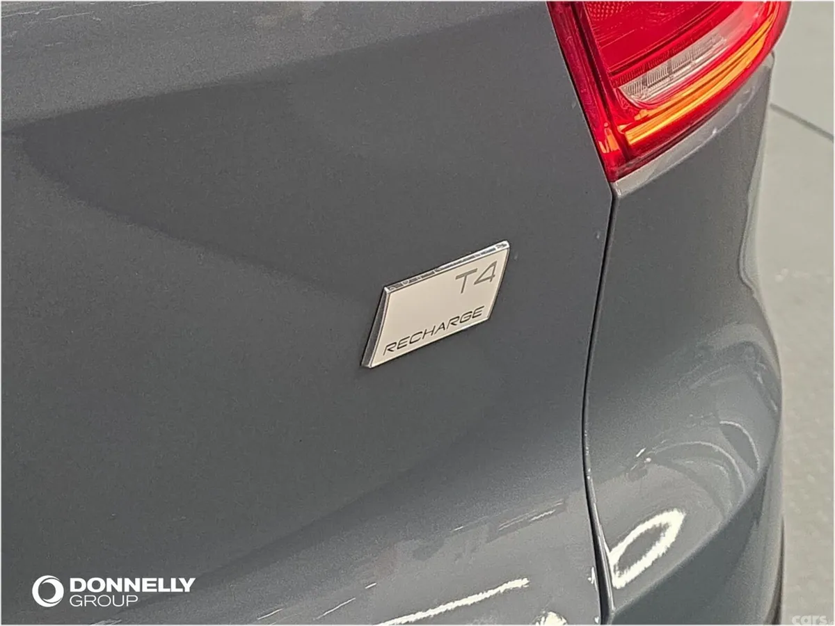 Volvo XC40 SUV, Petrol Hybrid, 2023, Grey