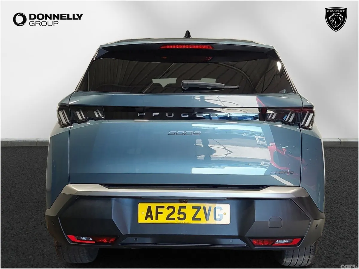 Peugeot 5008 , Petrol, 2025, Blue