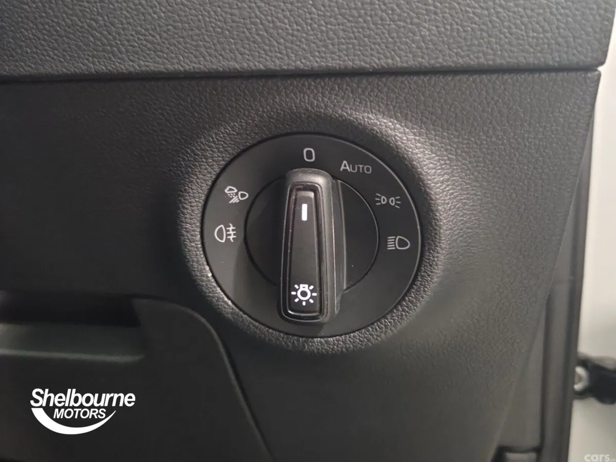 Skoda Karoq Estate, Petrol, 2023, White