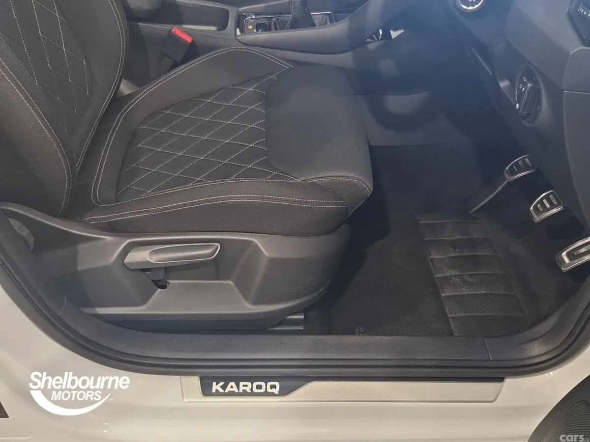 Skoda Karoq Estate, Petrol, 2023, White