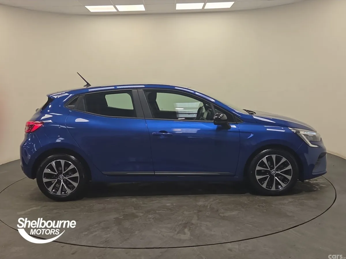 Renault Clio Hatchback, Petrol, 2023, Blue