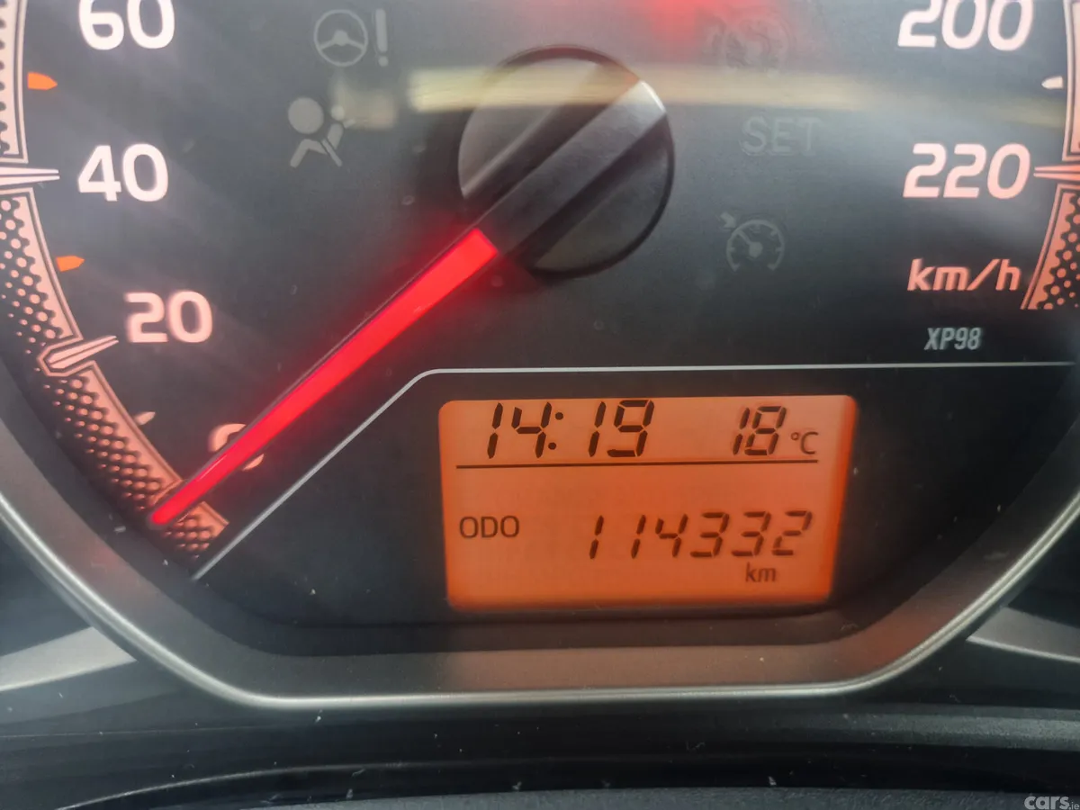 Toyota Yaris Hatchback, Petrol, 2016, Red