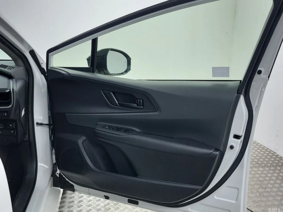 Toyota Prius Hatchback, Petrol Hybrid, 2023, White