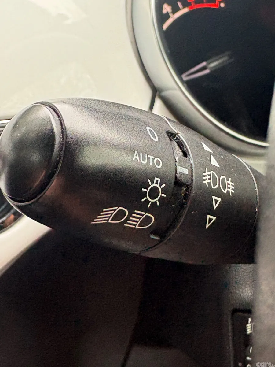 Citroen DS 3 Hatchback, Diesel, 2011, Red