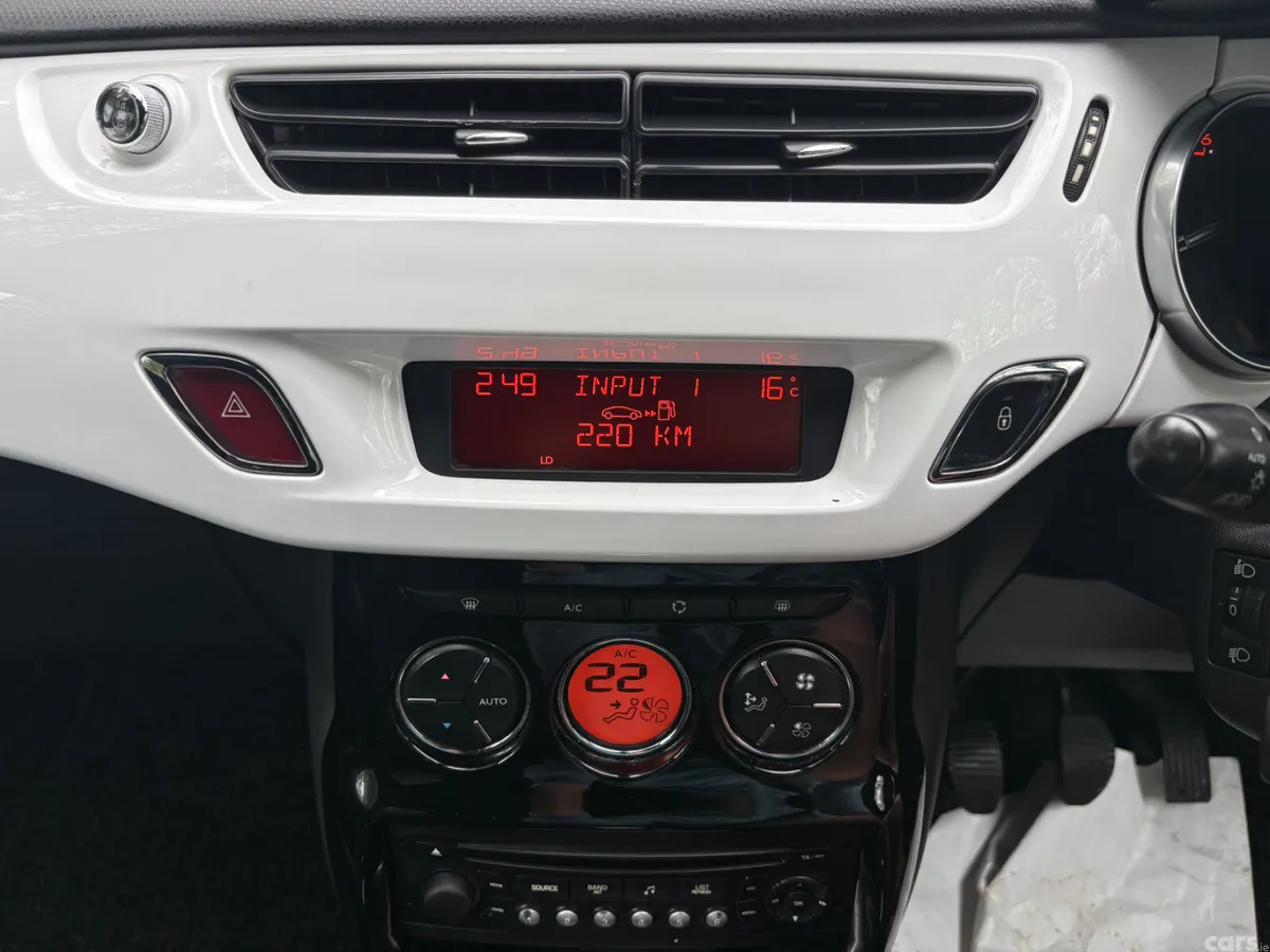 Citroen DS 3 Hatchback, Diesel, 2011, Red