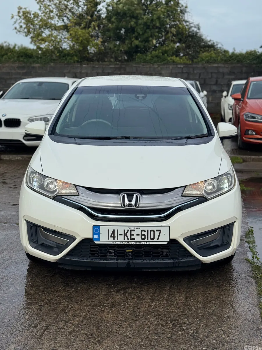 Honda Fit Hatchback, Petrol Hybrid, 2014, White