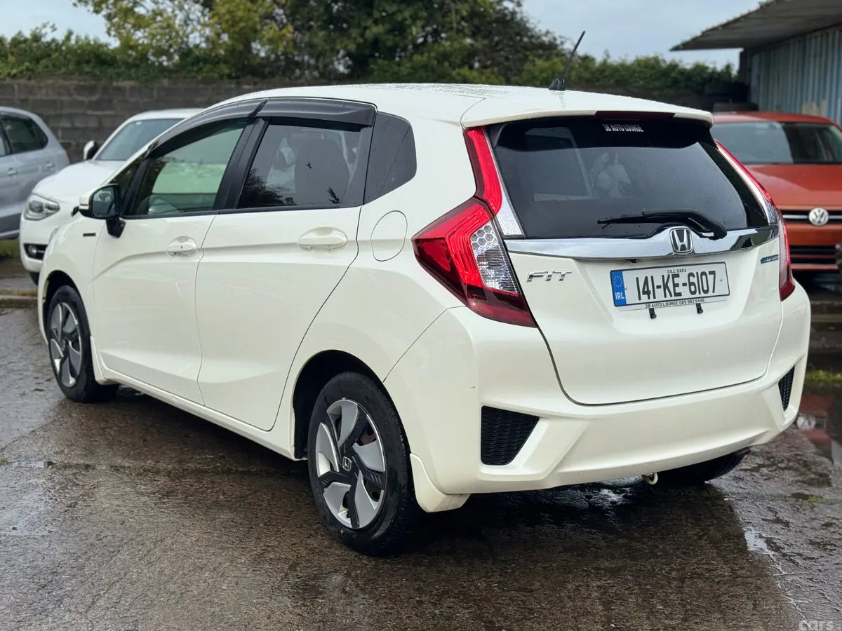 Honda Fit Hatchback, Petrol Hybrid, 2014, White