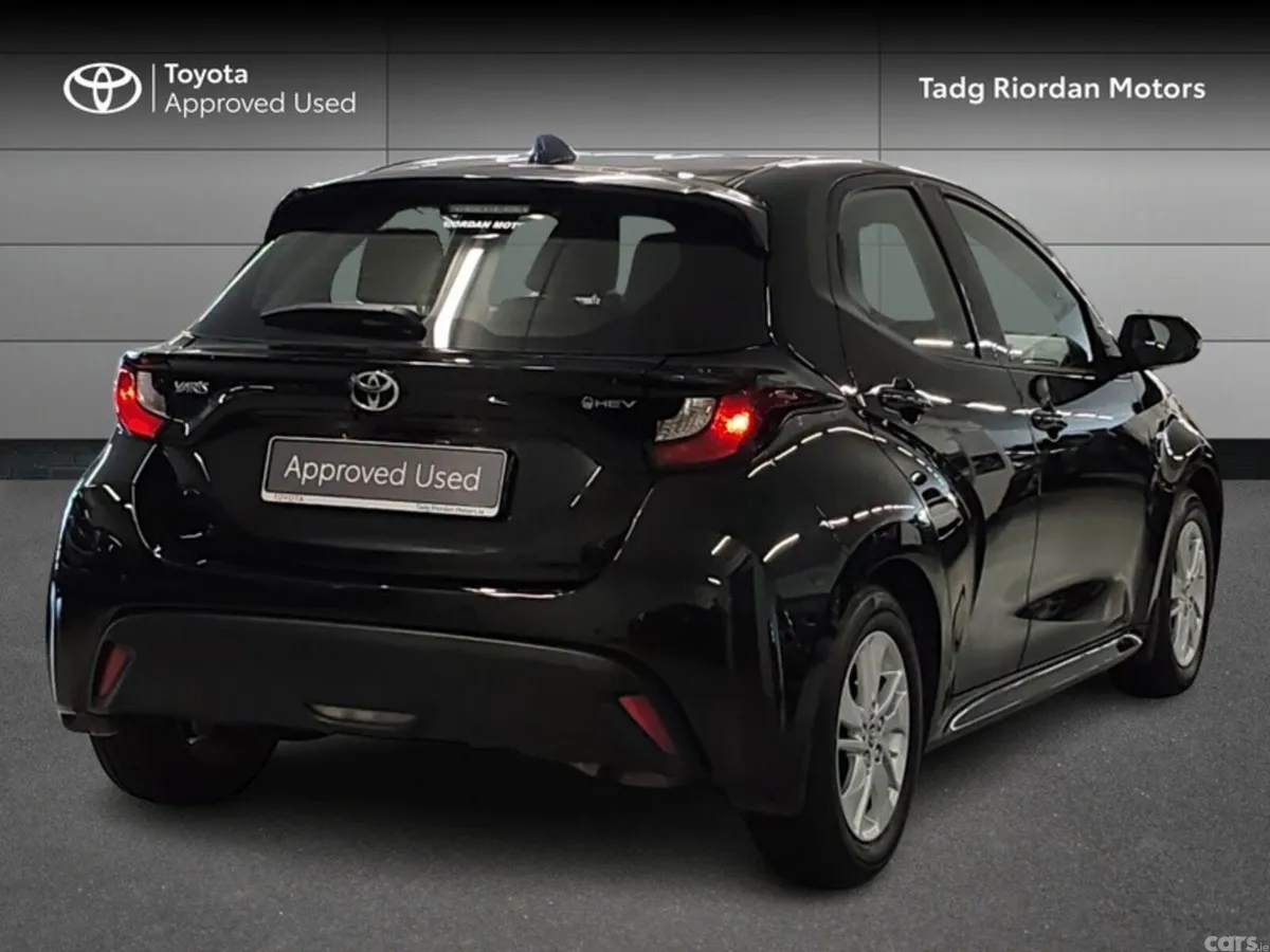 Toyota Yaris Hatchback, Petrol Hybrid, 2024, Black