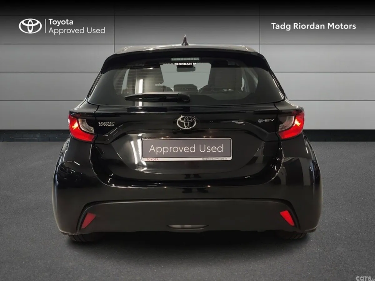 Toyota Yaris Hatchback, Petrol Hybrid, 2024, Black