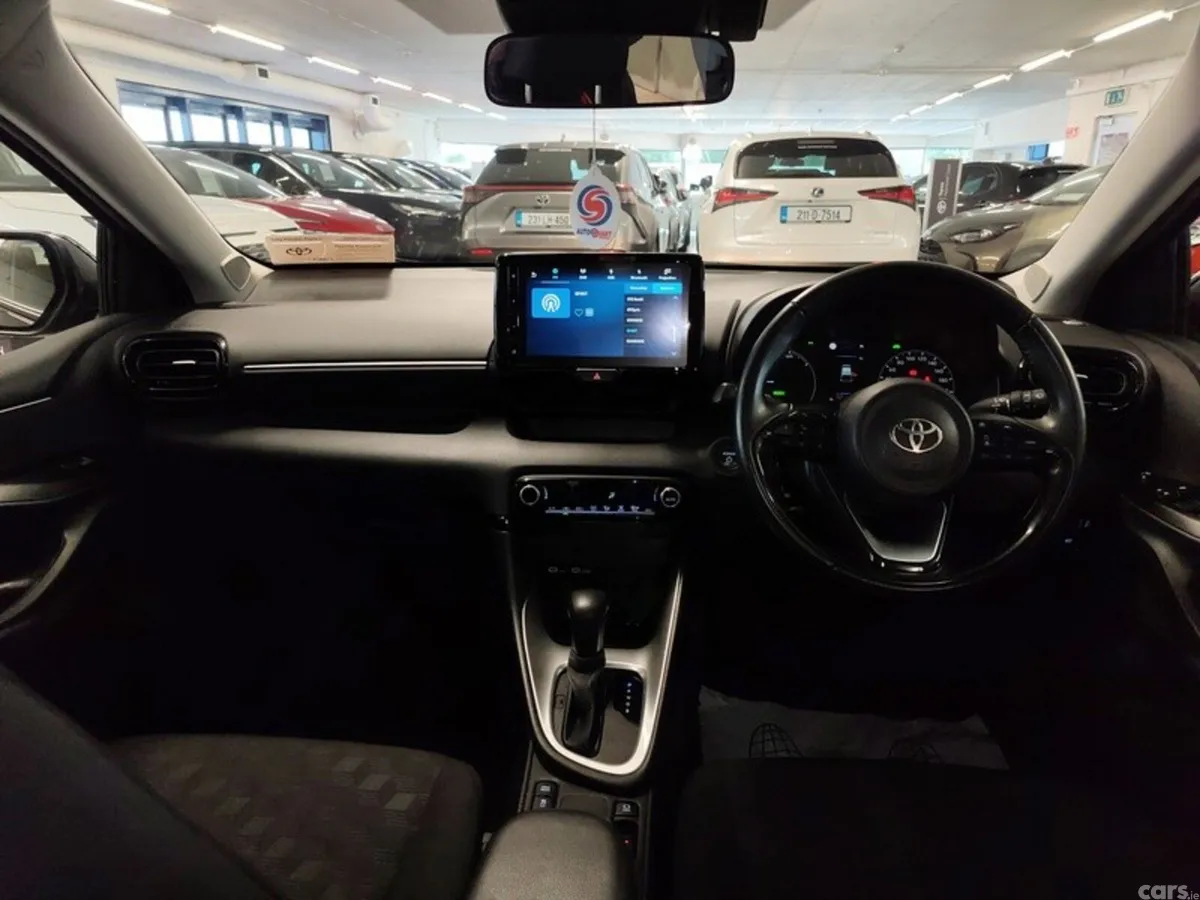 Toyota Yaris Hatchback, Petrol Hybrid, 2024, Black