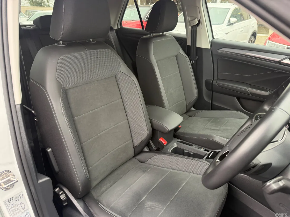 Volkswagen T-Roc SUV, Petrol, 2024, White