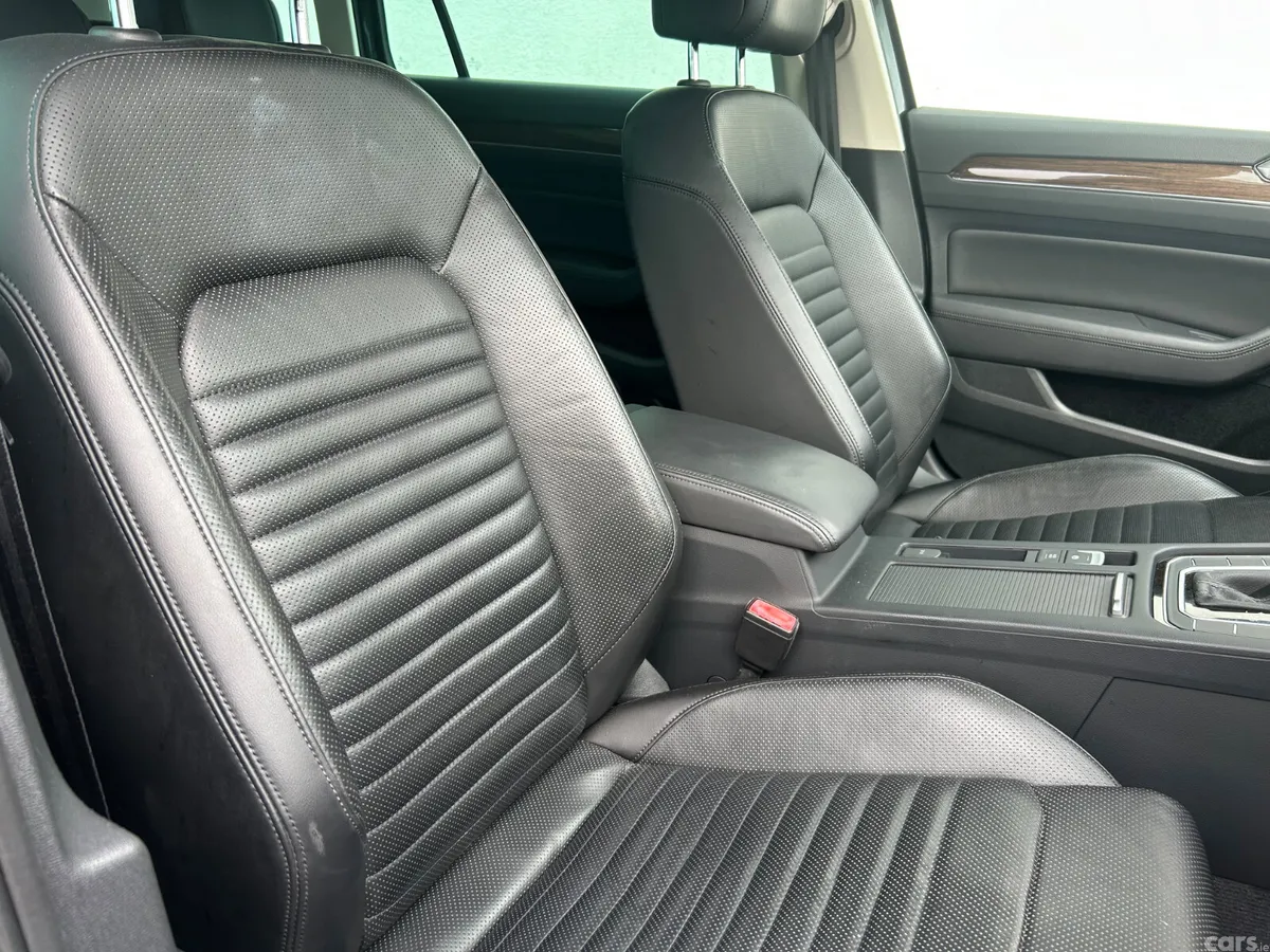 Volkswagen Passat Estate, Diesel, 2018, Grey