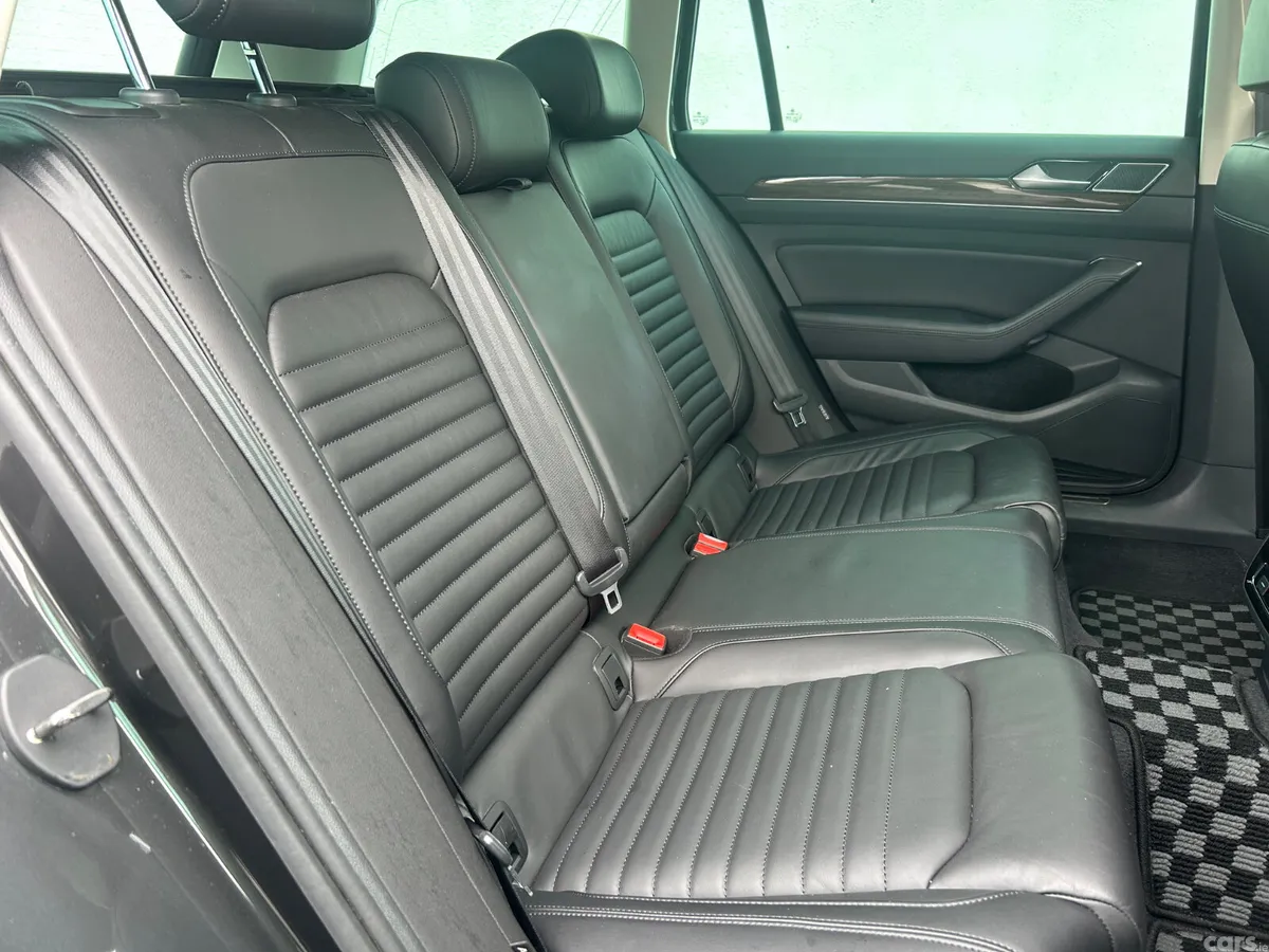 Volkswagen Passat Estate, Diesel, 2018, Grey