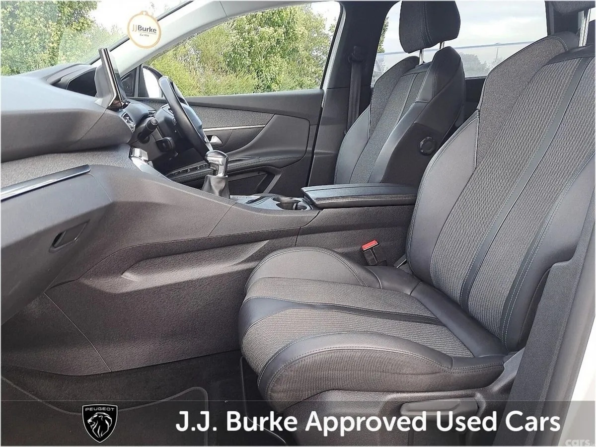 Peugeot 5008 SUV, Diesel, 2022, White