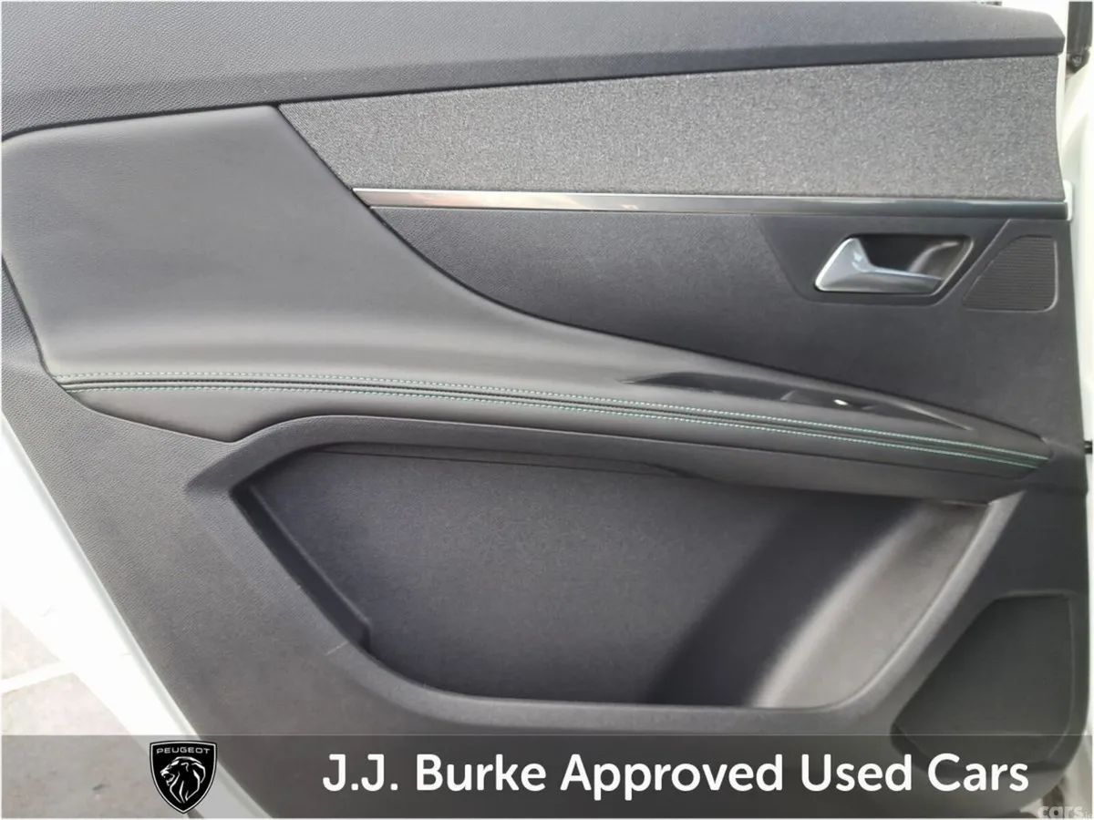 Peugeot 5008 SUV, Diesel, 2022, White