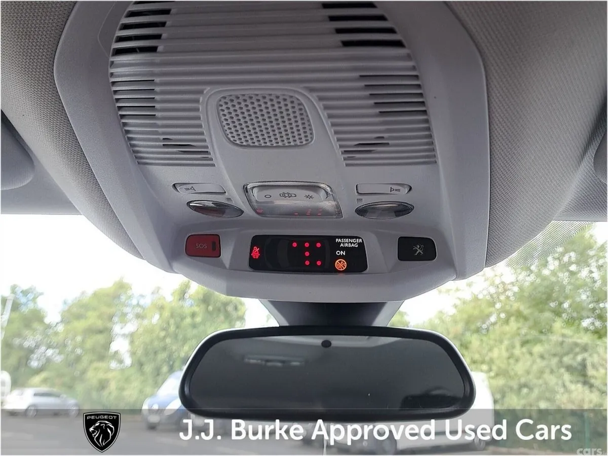 Peugeot 5008 SUV, Diesel, 2022, White