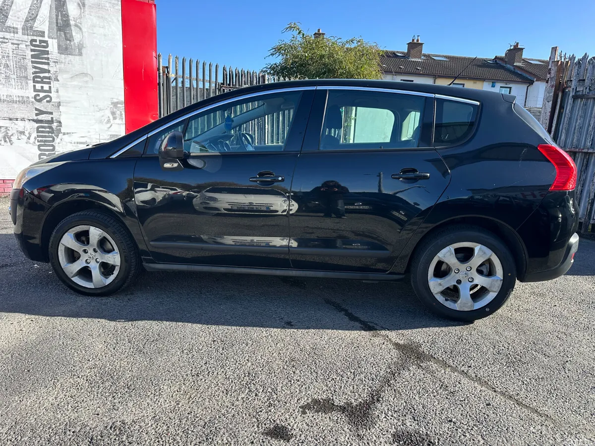 Peugeot 3008 Hatchback, Diesel, 2011, Black