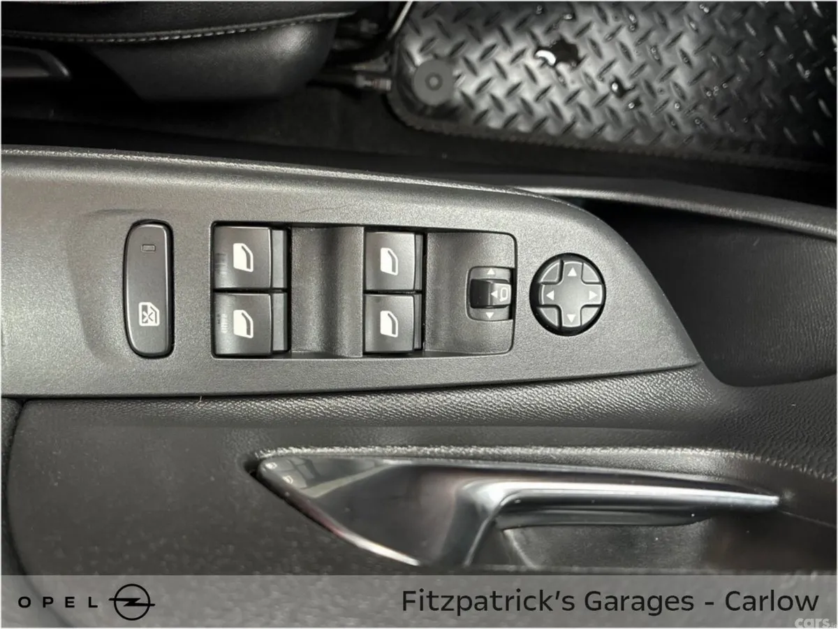 Opel Corsa Hatchback, Petrol, 2022, Grey