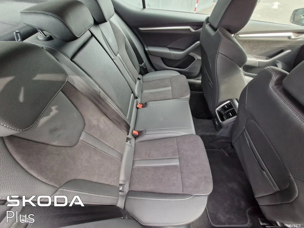 Skoda Octavia Saloon, Petrol, 2026, Grey