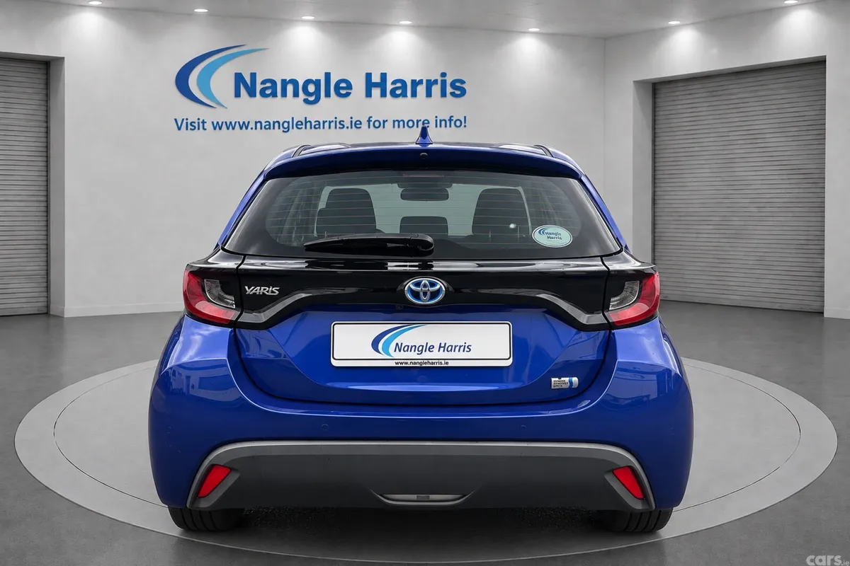 Toyota Yaris Hatchback, Petrol Hybrid, 2021, Blue