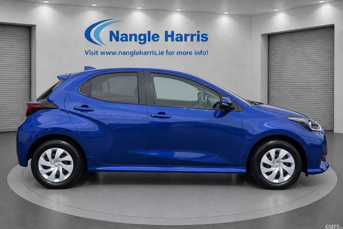 Toyota Yaris Hatchback, Petrol Hybrid, 2021, Blue