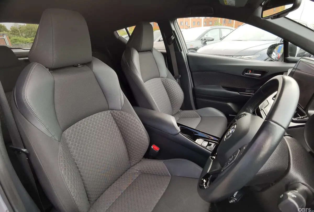 Toyota C-HR Hatchback, Petrol, 2023, Grey