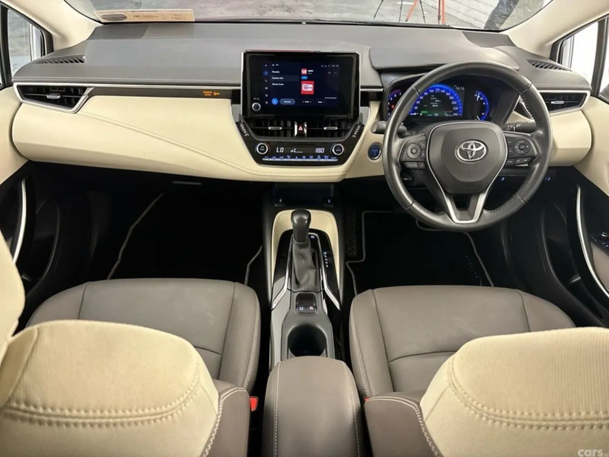 Toyota Corolla Saloon, Petrol Hybrid, 2023, Grey