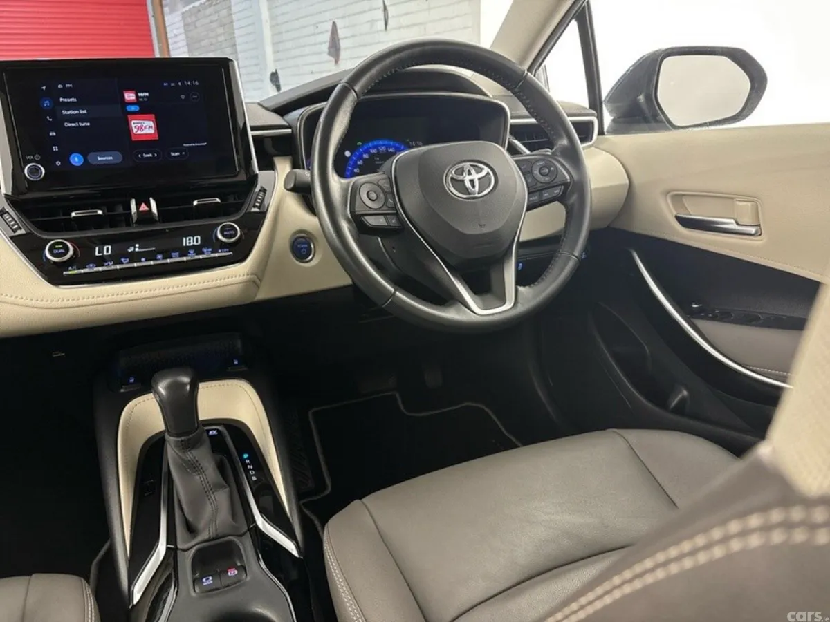 Toyota Corolla Saloon, Petrol Hybrid, 2023, Grey