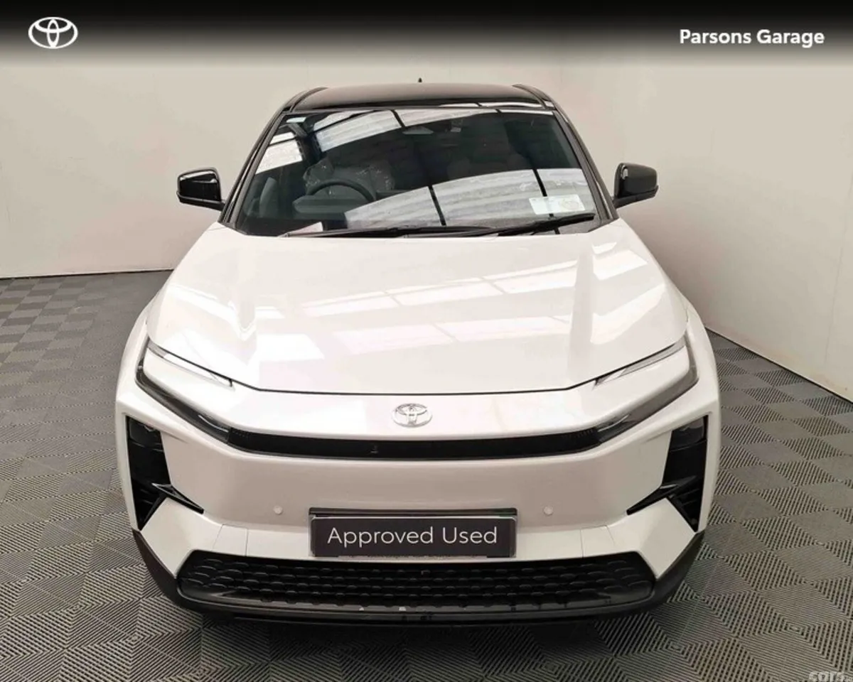 Toyota C-HR Estate, Electric, 2026, White