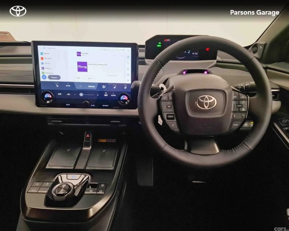 Toyota C-HR Estate, Electric, 2026, White