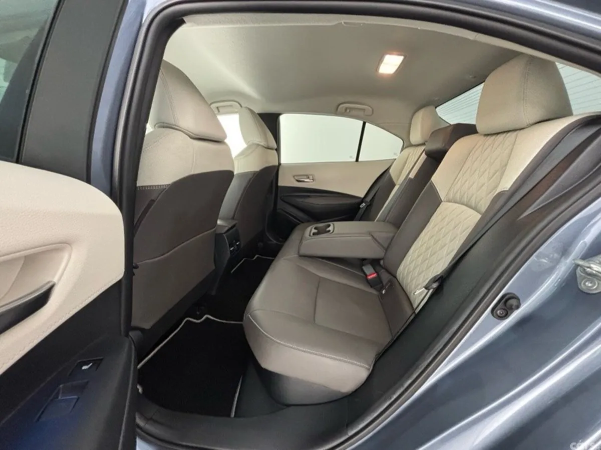 Toyota Corolla Saloon, Petrol Hybrid, 2023, Grey