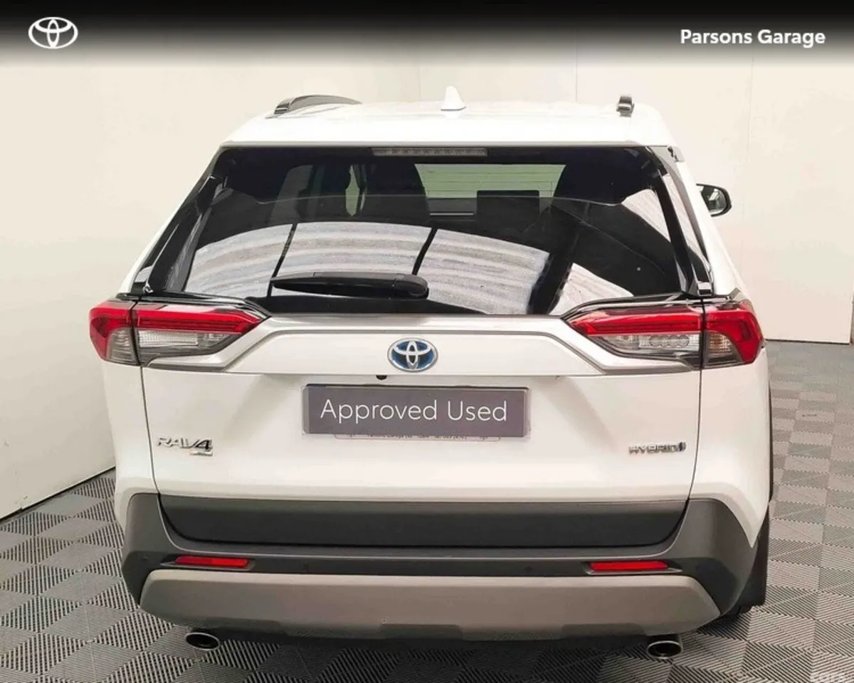 Toyota RAV4 SUV, Petrol Hybrid, 2023, White