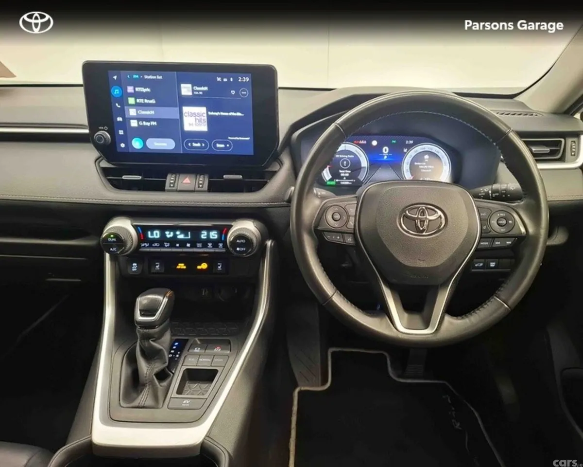 Toyota RAV4 SUV, Petrol Hybrid, 2023, White