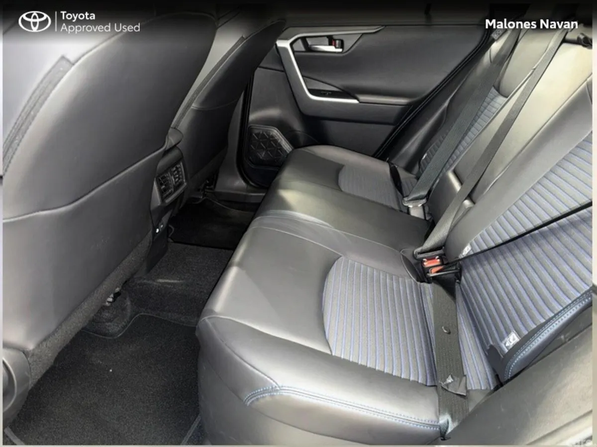 Toyota RAV4 SUV, Petrol Hybrid, 2023, White