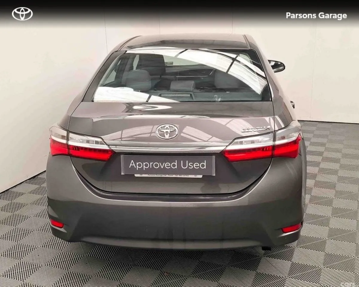 Toyota Corolla Saloon, Petrol, 2017, Grey