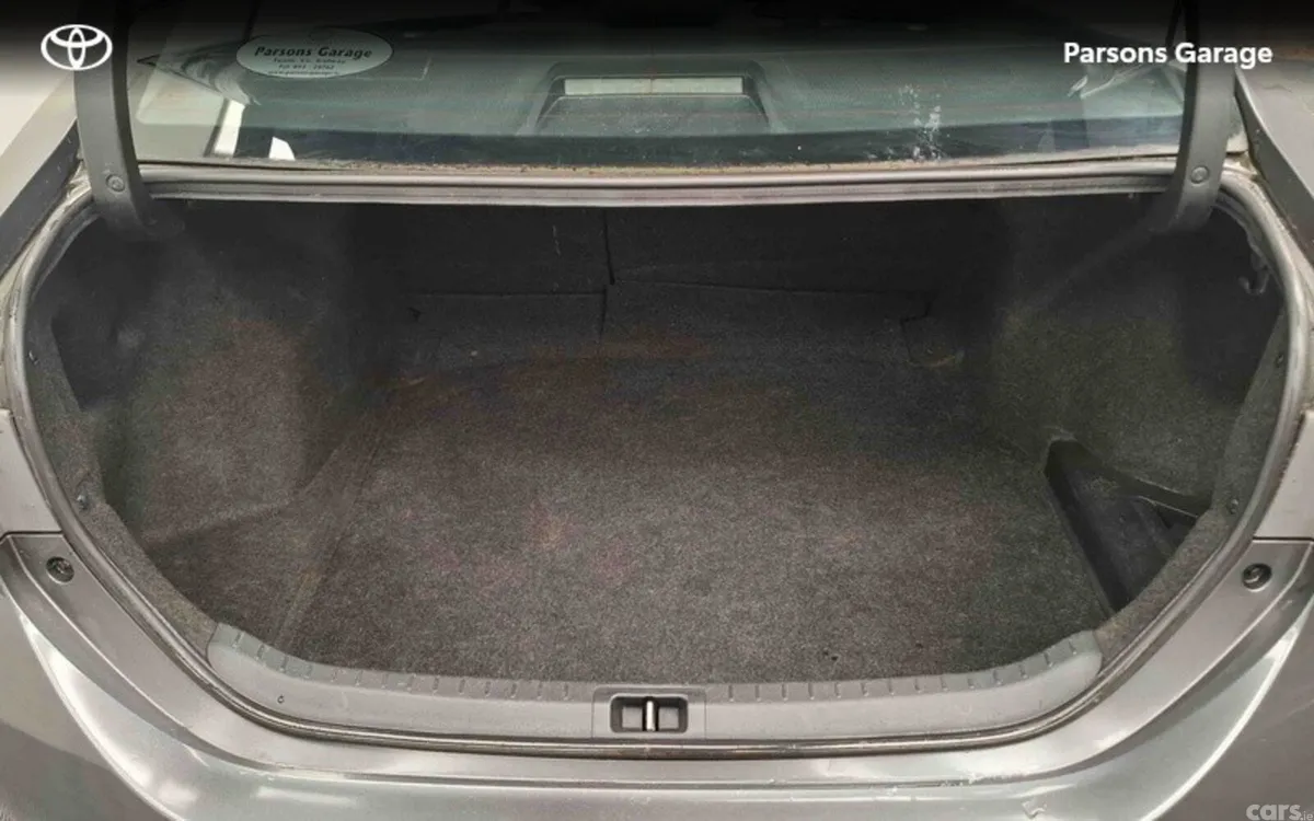Toyota Corolla Saloon, Petrol, 2017, Grey