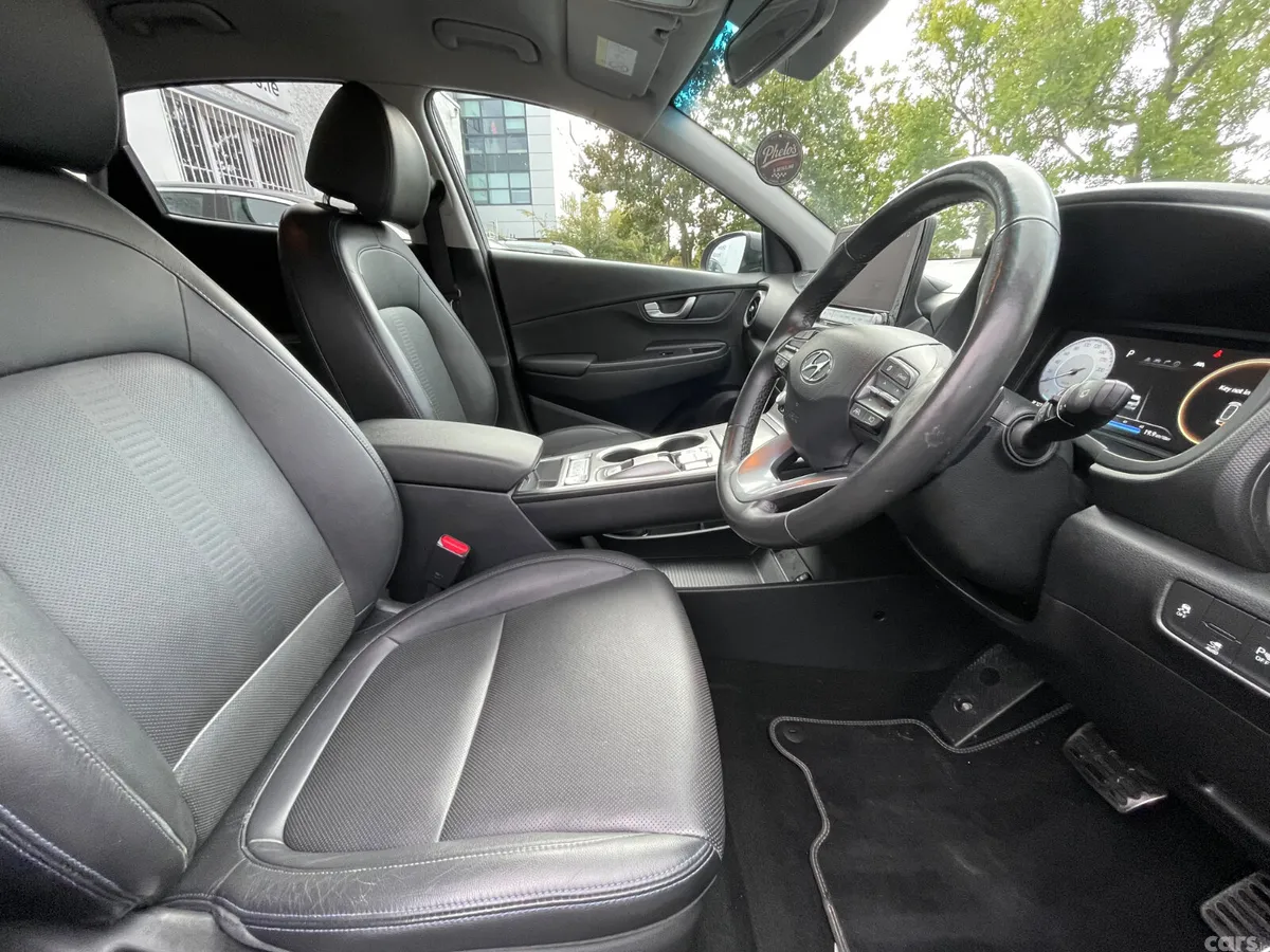 Hyundai KONA MPV, Electric, 2022, Grey