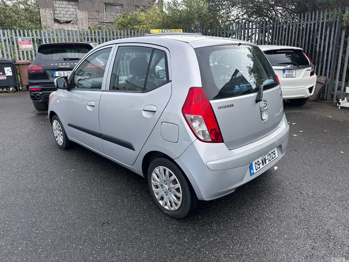 Hyundai i10 Hatchback, Petrol, 2009, Silver