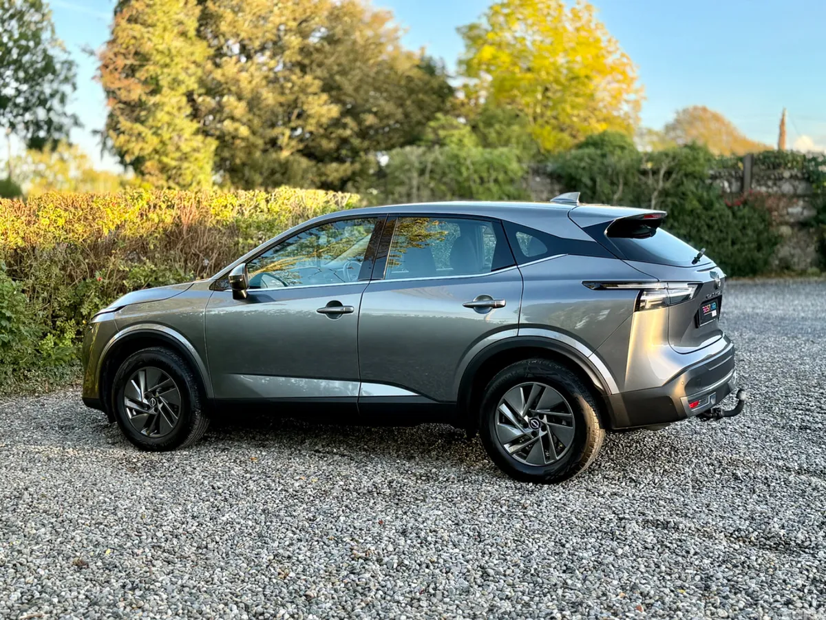 Nissan Qashqai MPV, Petrol, 2025, Grey