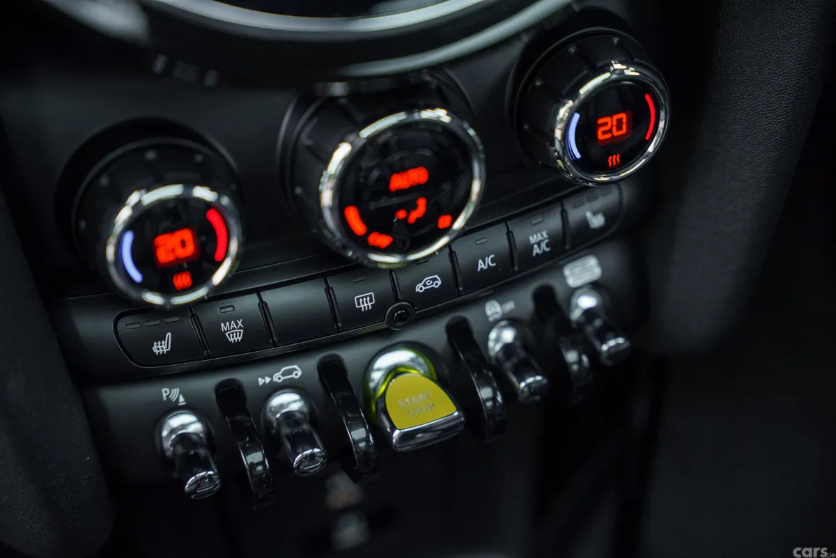 Mini Electric Hatchback, Electric, 2023, Grey