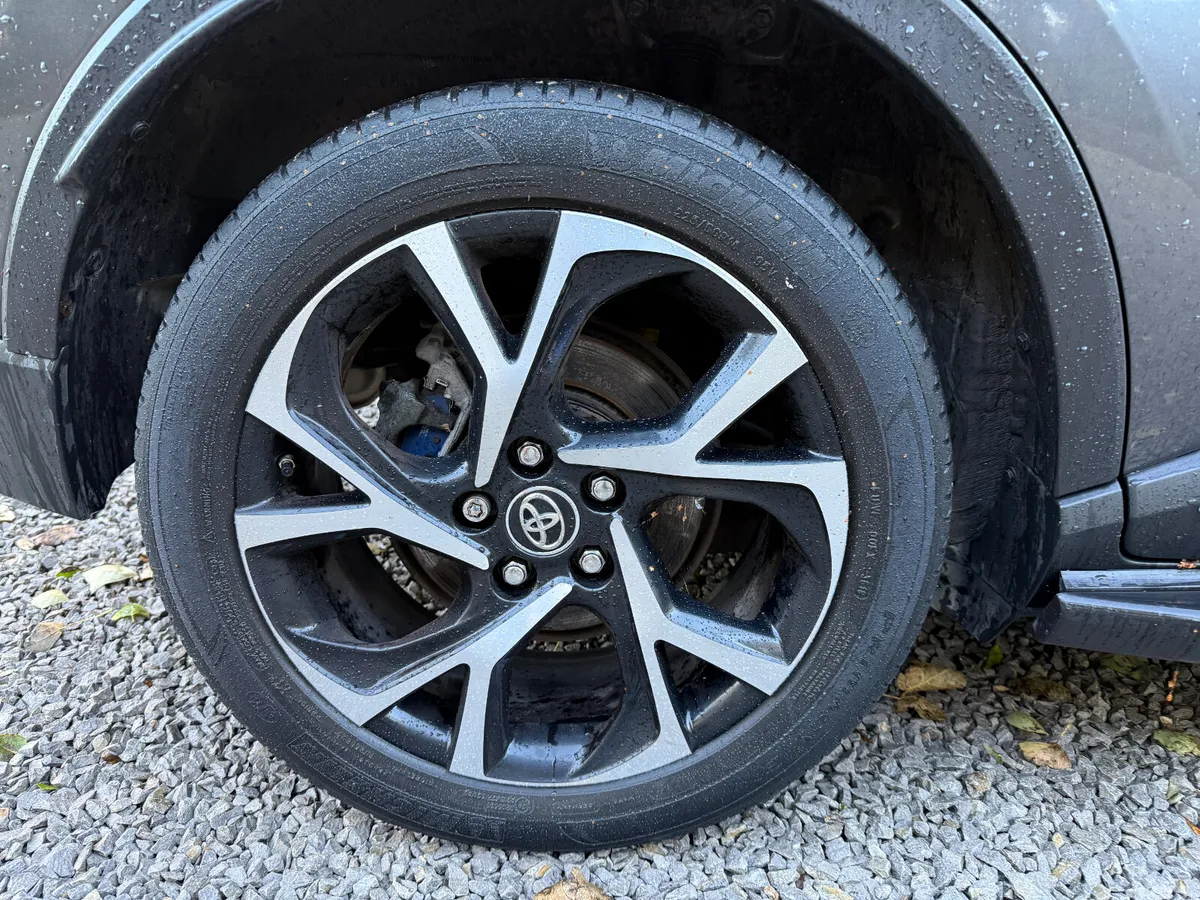 Toyota C-HR Hatchback, Petrol, 2019, Grey