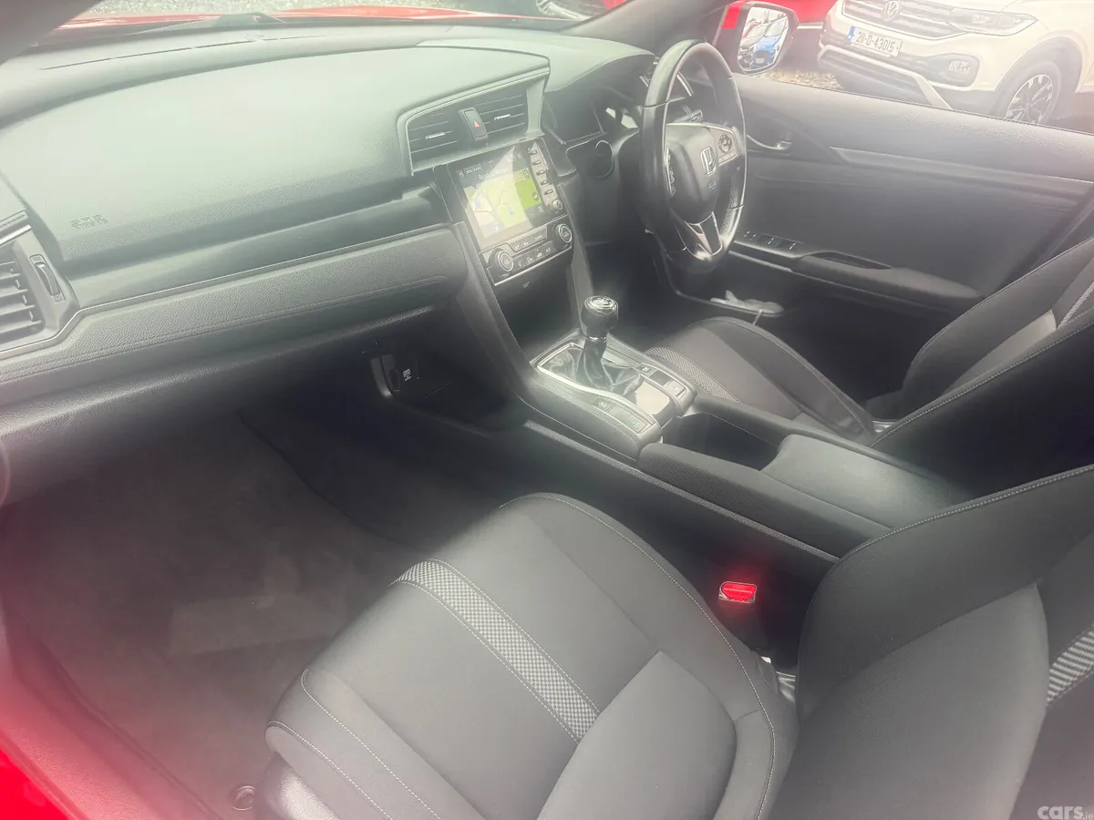 Honda Civic Hatchback, Diesel, 2019, Red