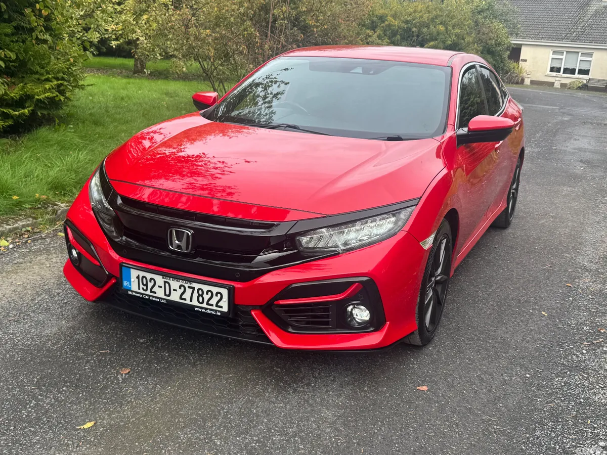 Honda Civic Hatchback, Diesel, 2019, Red