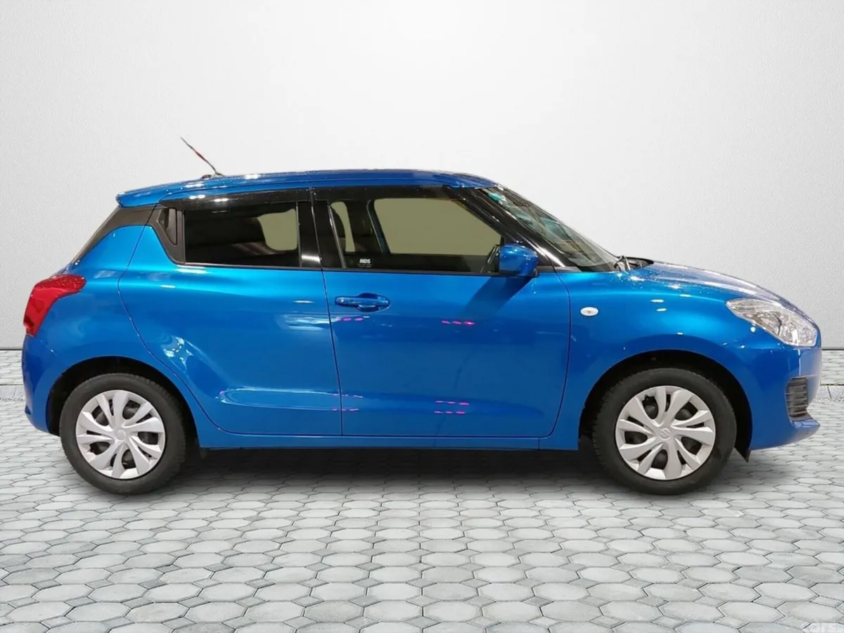 Suzuki Swift Hatchback, Petrol, 2023, Blue