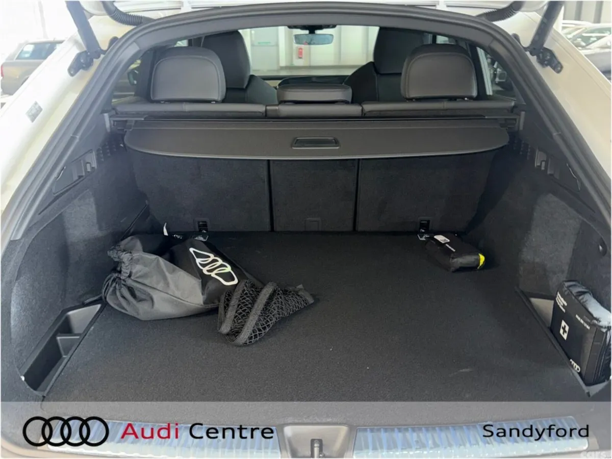 Audi Q5 Hatchback, Petrol Plug-in Hybrid, 2026, White