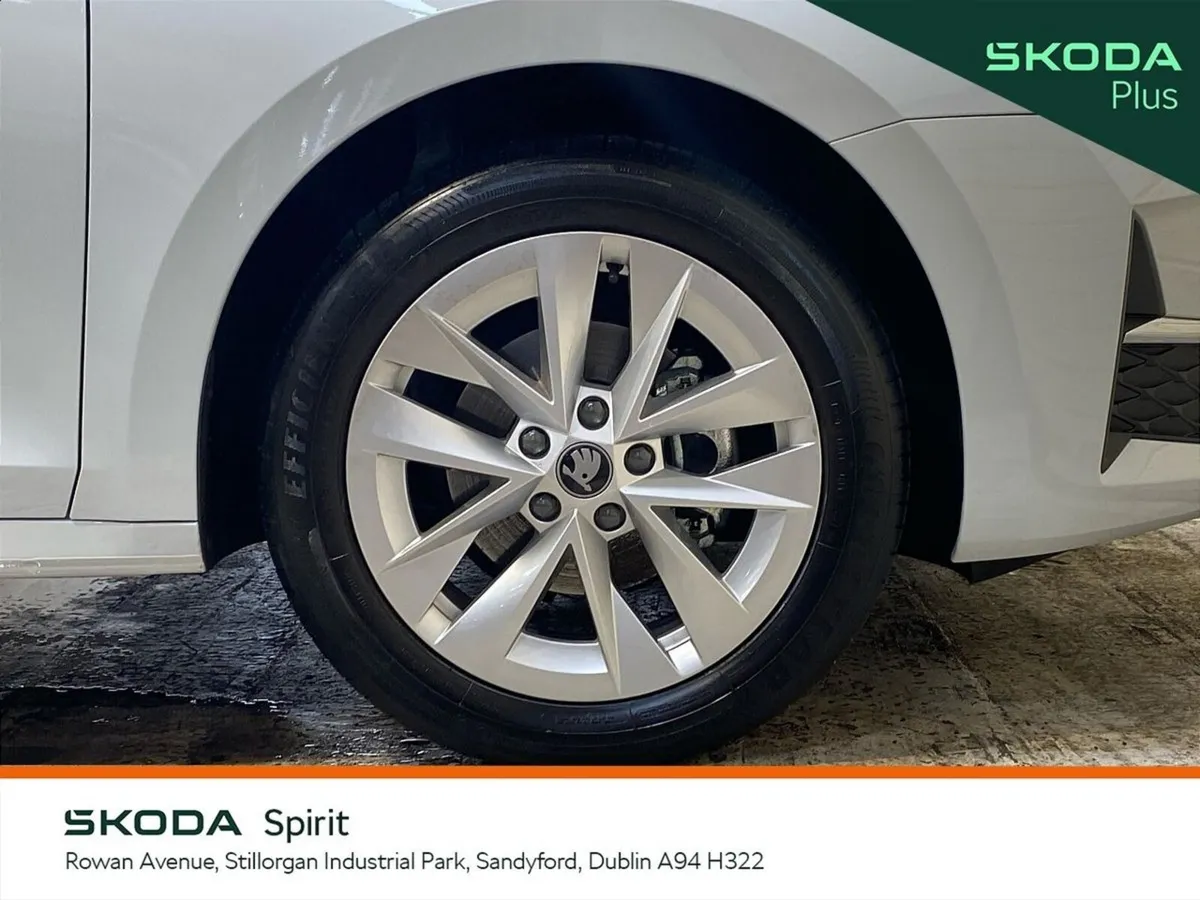 Skoda Octavia Saloon, Petrol, 2026, White