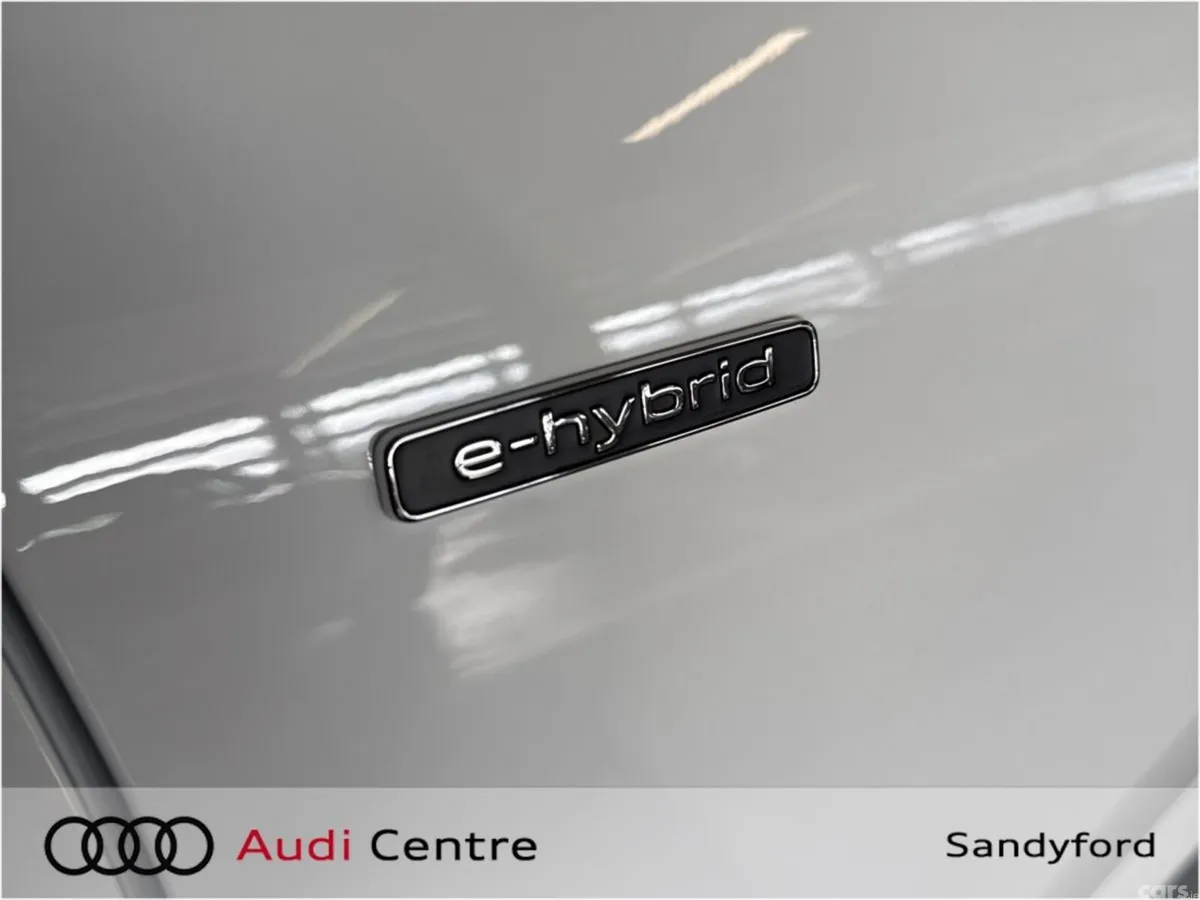 Audi Q5 Hatchback, Petrol Plug-in Hybrid, 2026, White