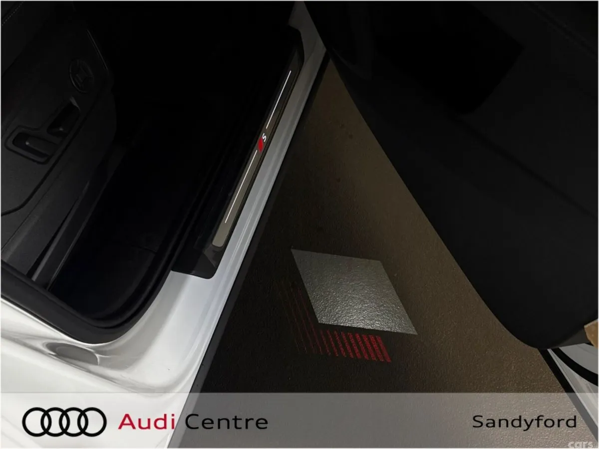Audi Q5 Hatchback, Petrol Plug-in Hybrid, 2026, White